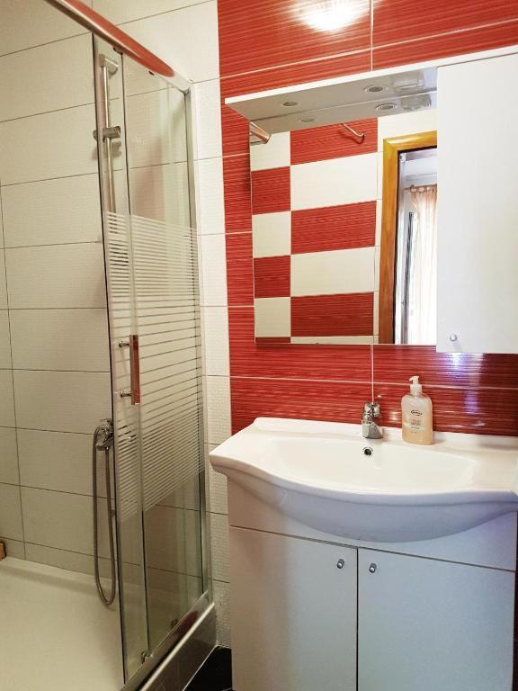 מאקרסקה Apartments Kasalo מראה חיצוני תמונה